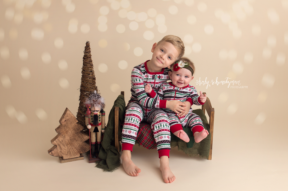 Christmas Milk and Cookies Mini Session | www.shirlyschvartzman.com
