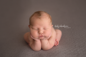 Best NYC Newborn Photographer | www.shirlyschvartzman.com